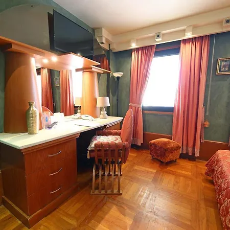 Hotel Hr 3*