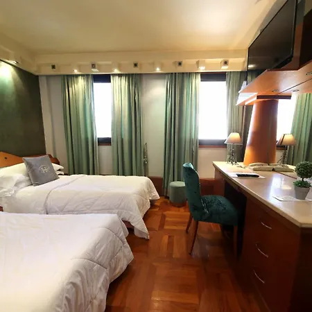 Hr Hotel