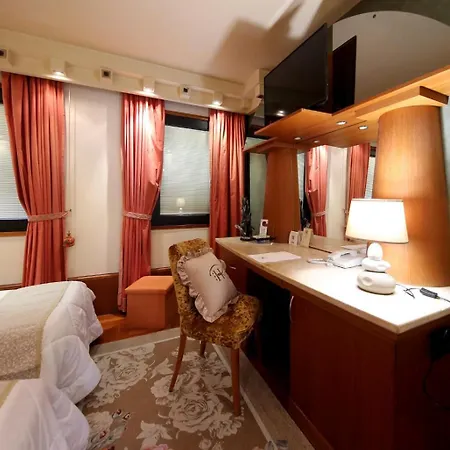 Hotel Hr 3*