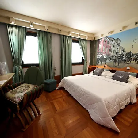 Hr Hotel