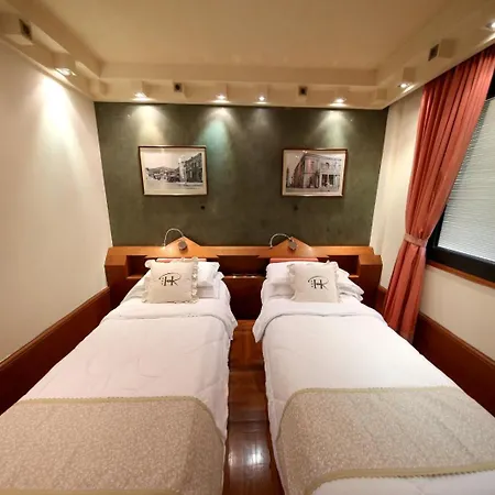 Hotel Hr 3*