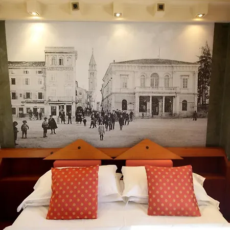 Hr Hotel 3*