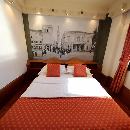 Hr Hotel 3*