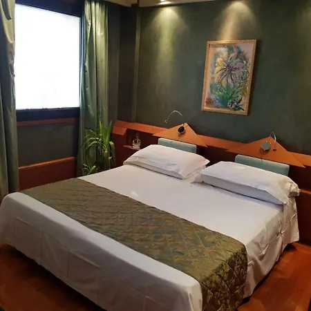 Hotel Hr 3*